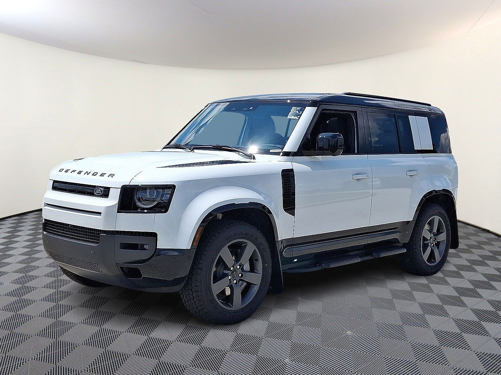 2026 LAND ROVER Defender