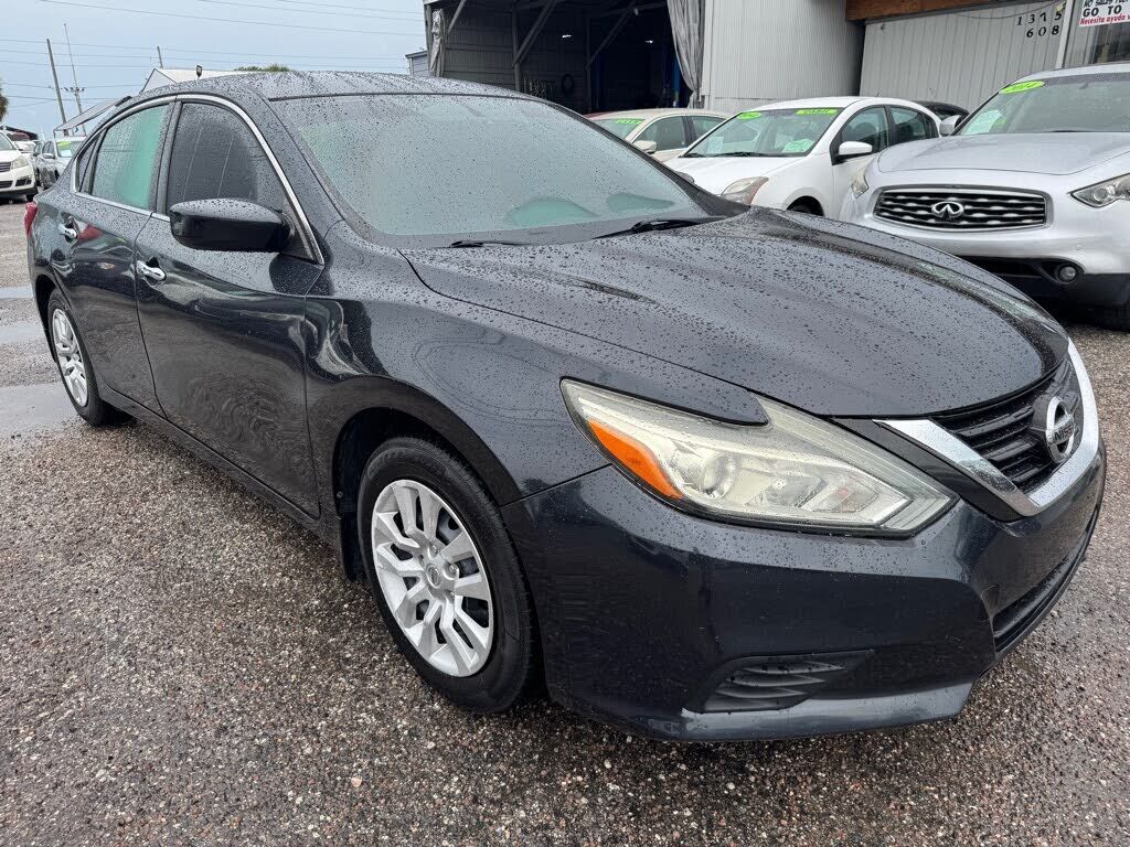 2017 NISSAN Altima