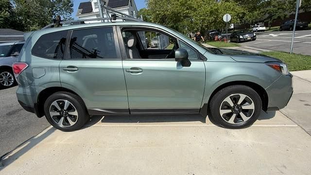 2017 SUBARU Forester