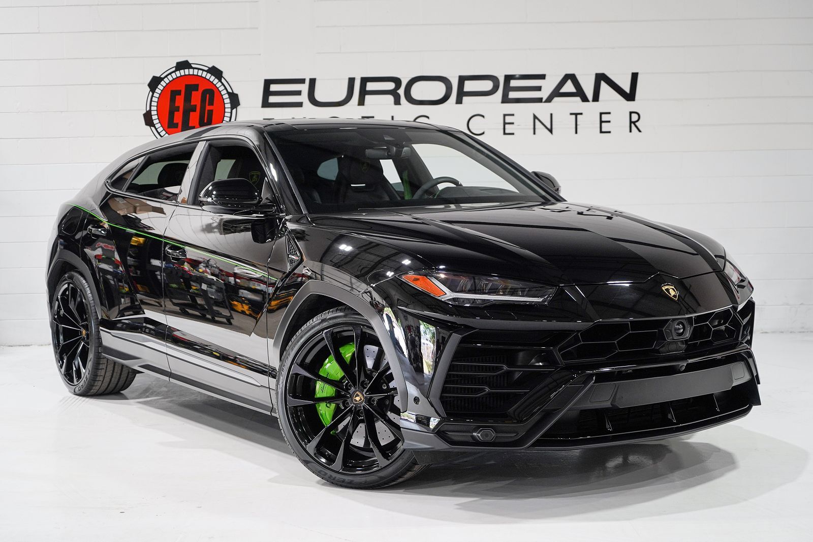 2022 LAMBORGHINI URUS