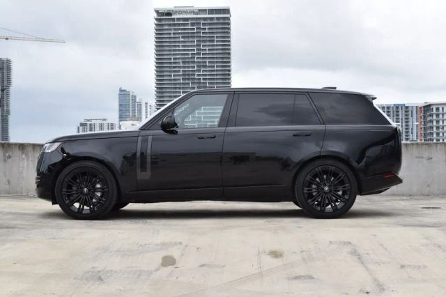 2024 LAND ROVER Range Rover