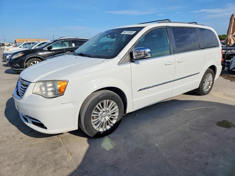 2015 CHRYSLER Town and Country