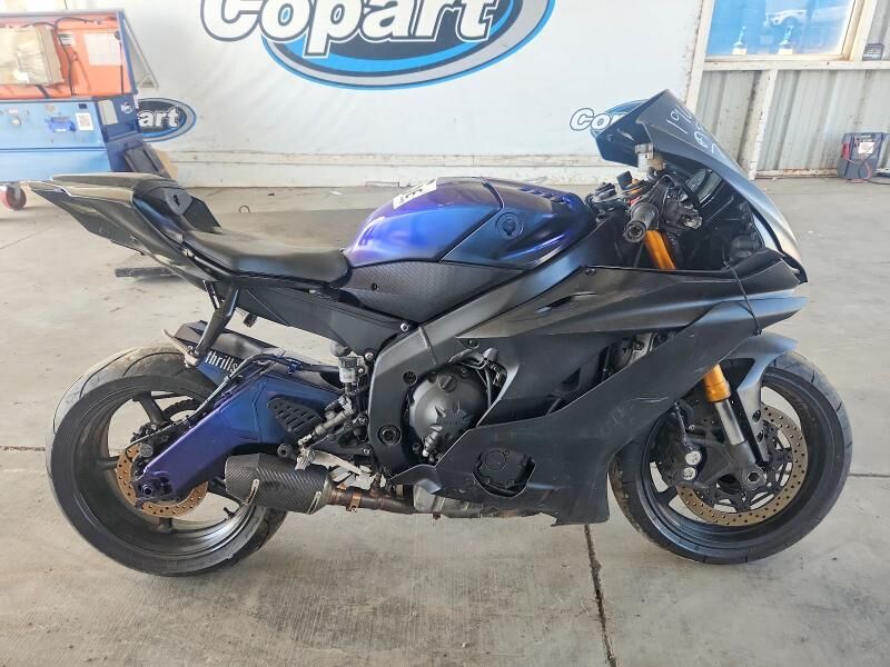 2018 YAMAHA YZF