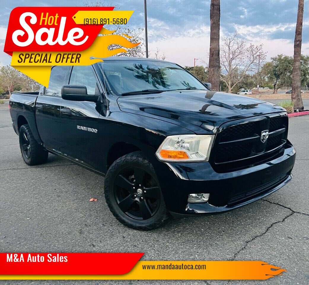 2012 DODGE Ram