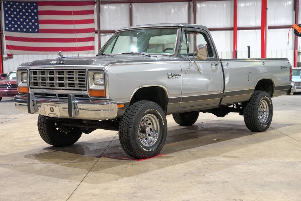 1985 DODGE W-Series