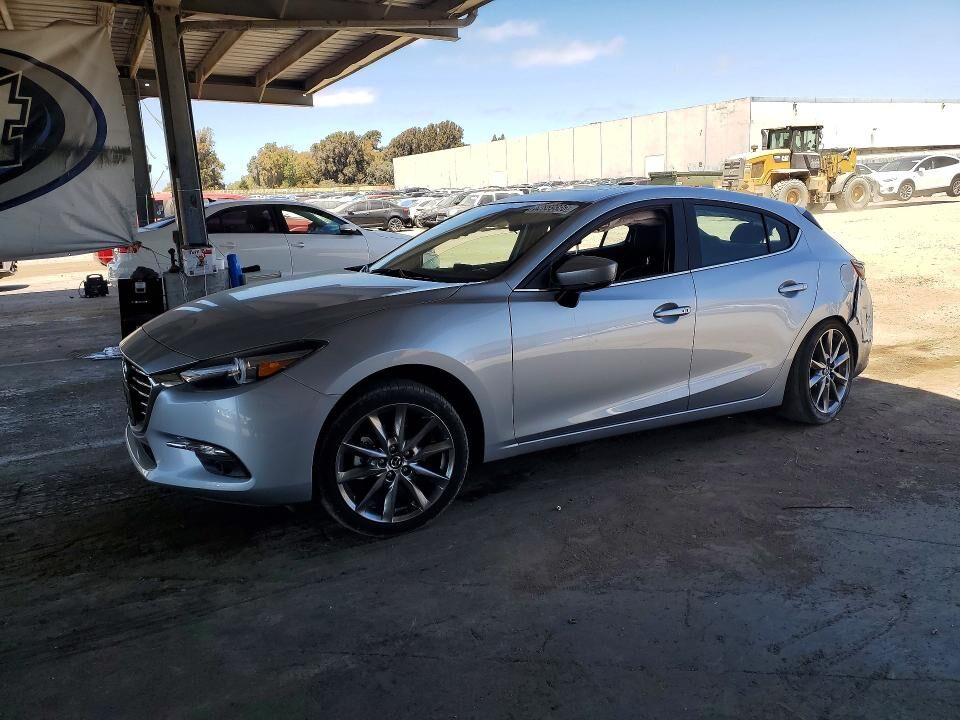 2018 MAZDA Mazda3