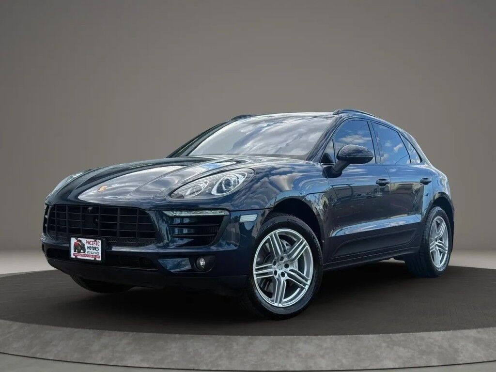 2016 PORSCHE Macan