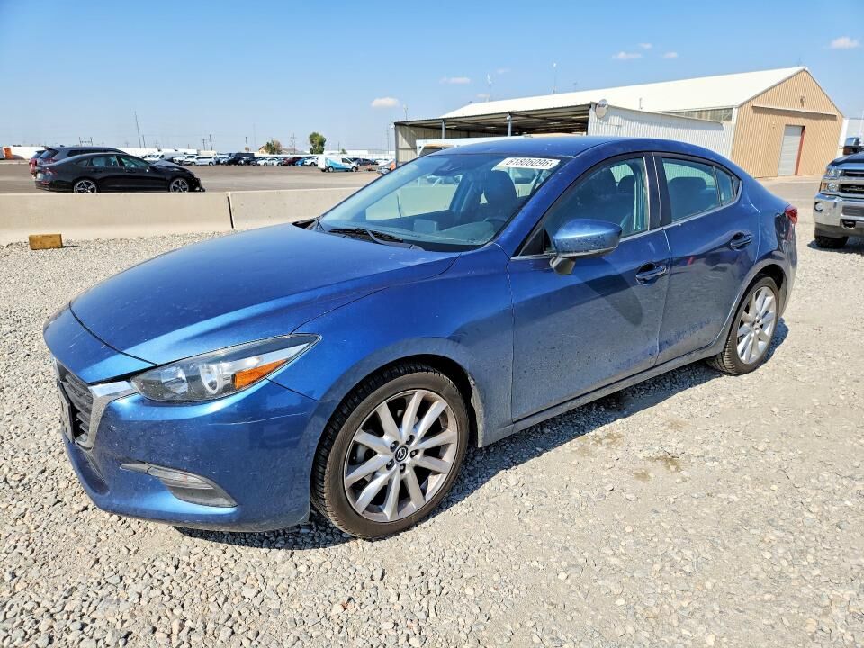 2017 MAZDA Mazda3