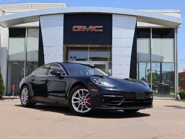 2023 PORSCHE Panamera