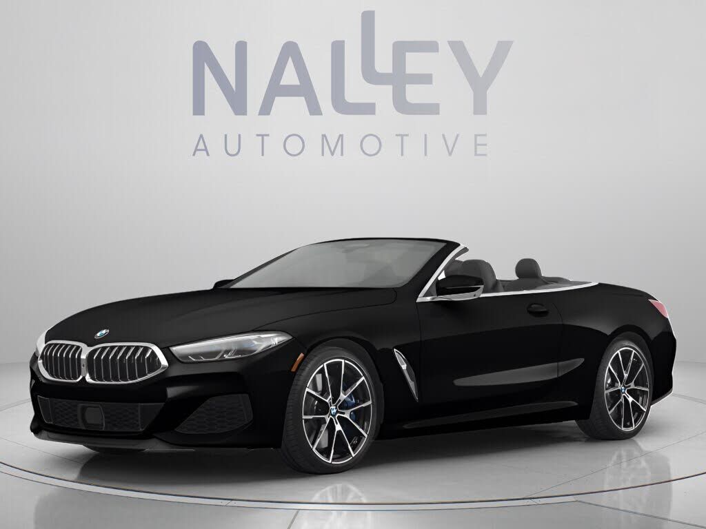 2022 BMW M8