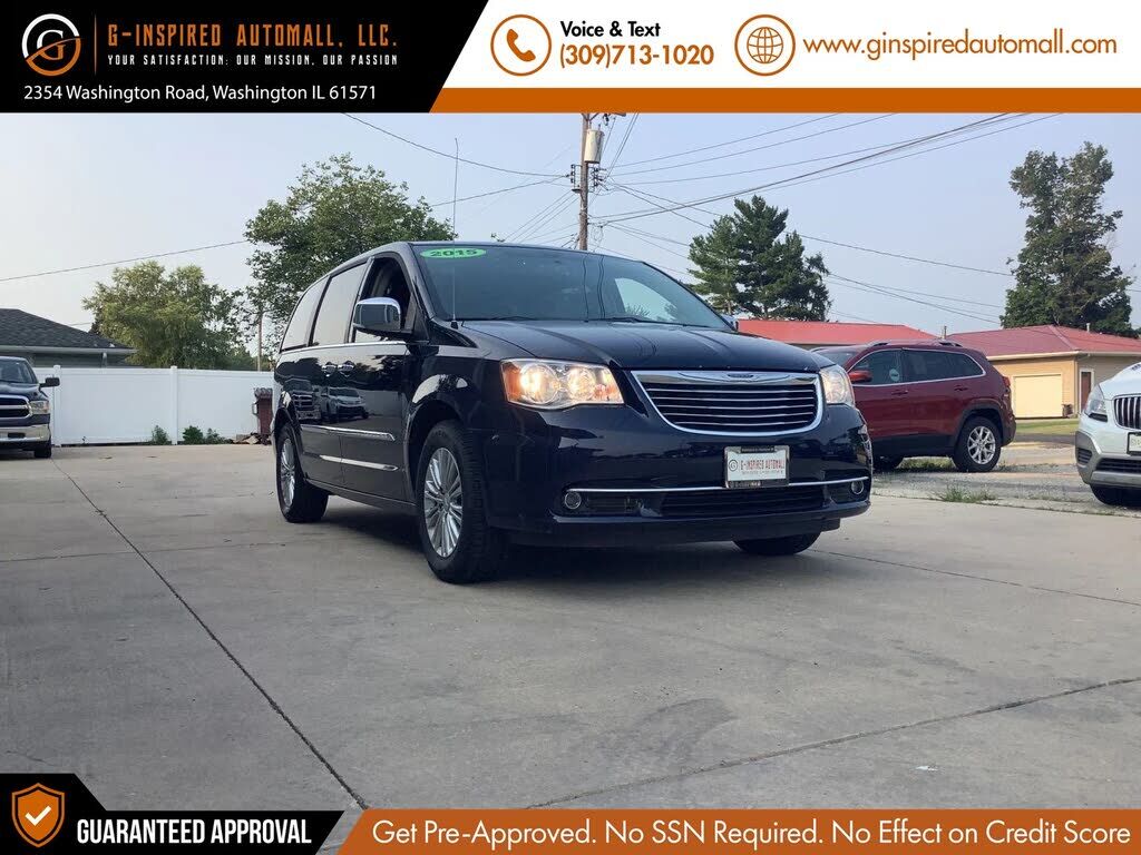 2015 CHRYSLER Town and Country