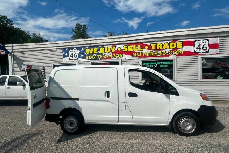 2016 NISSAN NV200