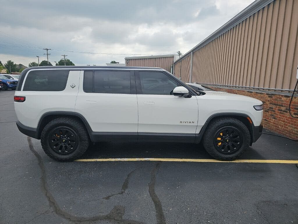 2023 RIVIAN R1S