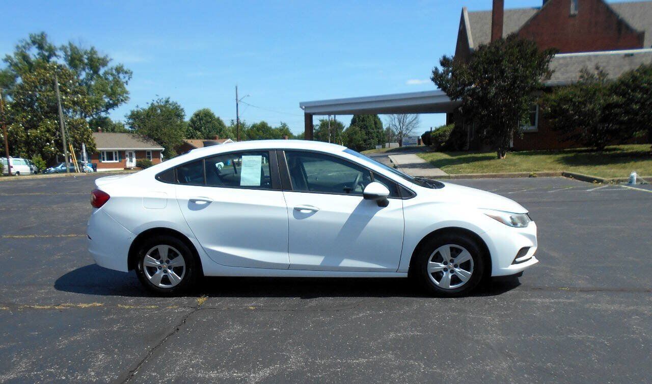 2018 CHEVROLET Cruze