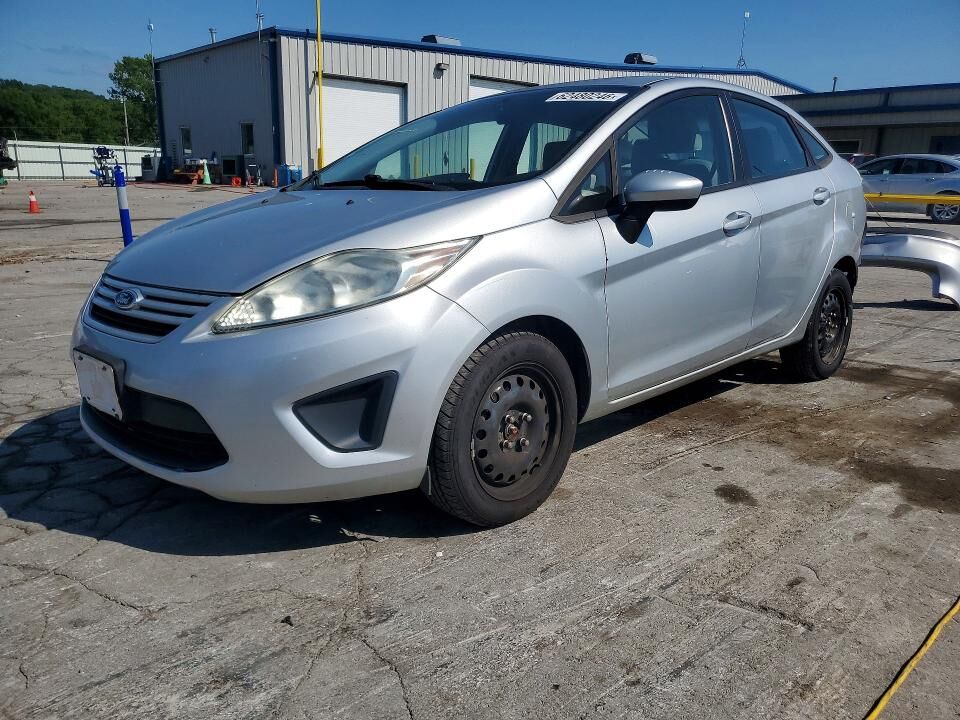 2013 FORD Fiesta