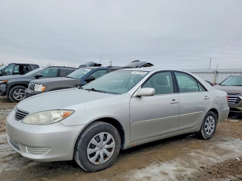 2005 TOYOTA Camry