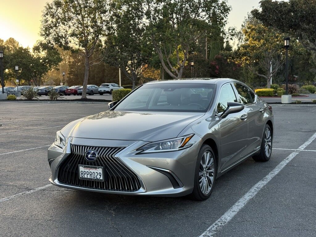 2020 LEXUS ES