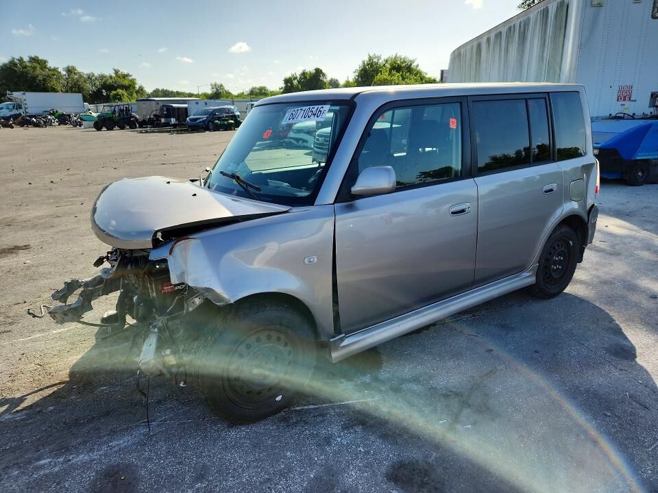 2005 TOYOTA SCION