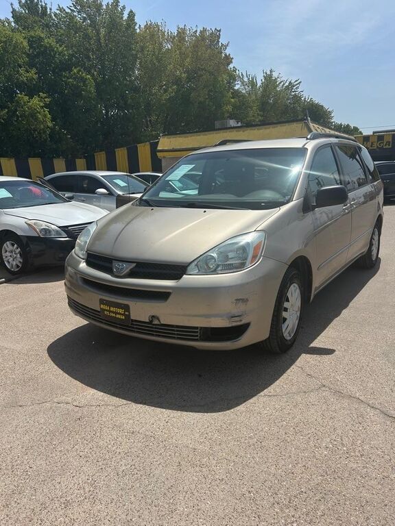 2004 TOYOTA Sienna