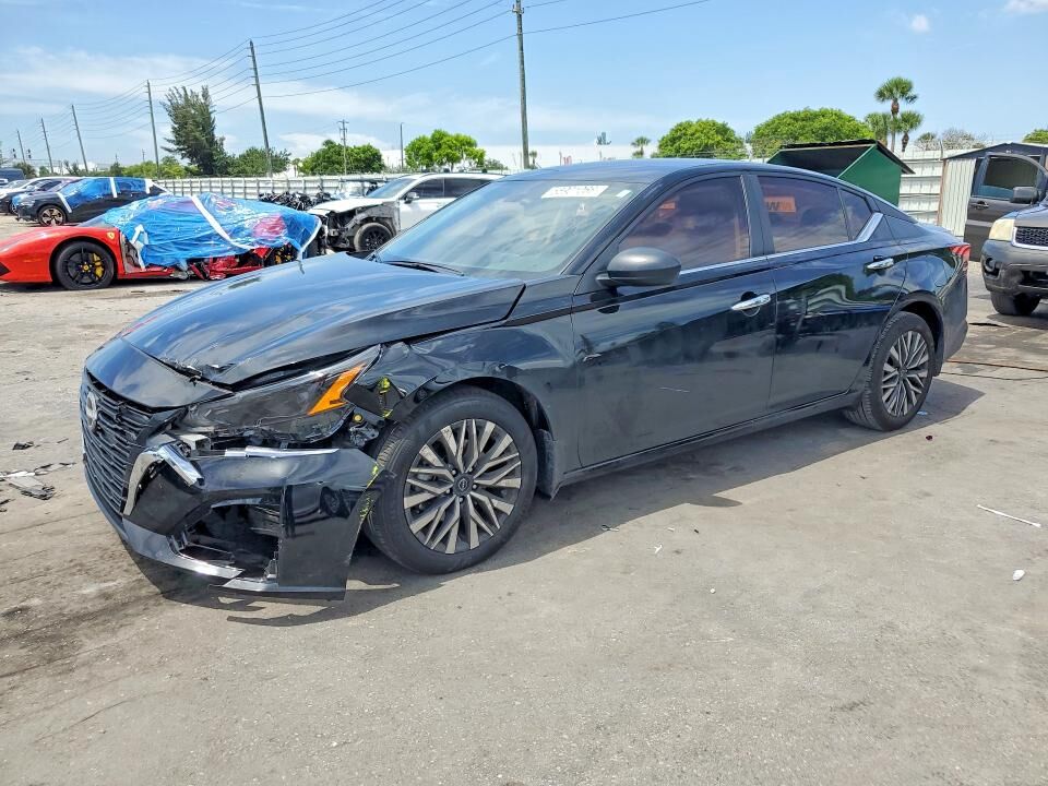 2025 NISSAN Altima