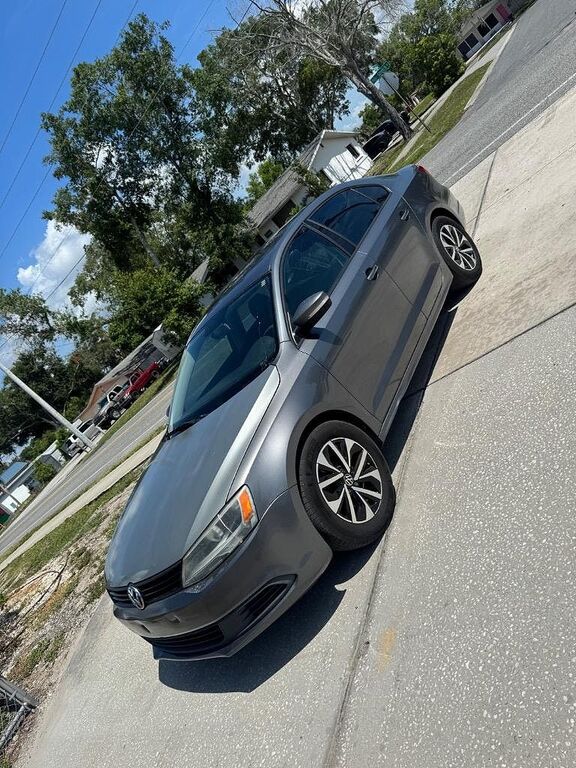 2011 VOLKSWAGEN Jetta