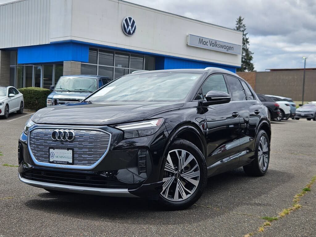 2023 AUDI Q4