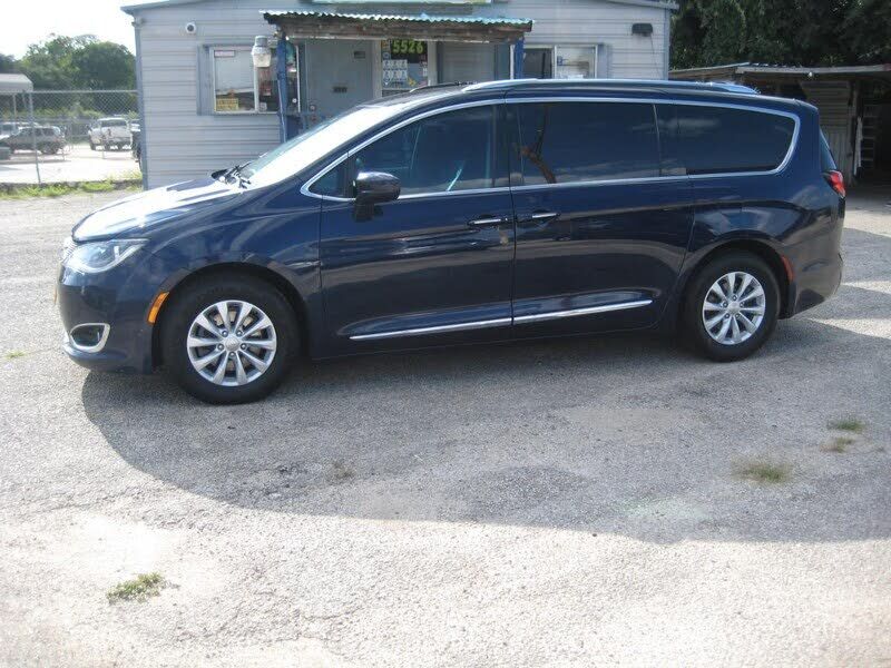 2019 CHRYSLER Pacifica