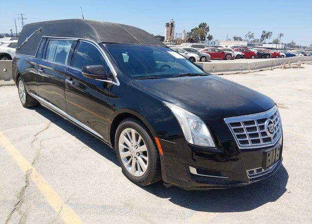 2014 CADILLAC Funeral Coach