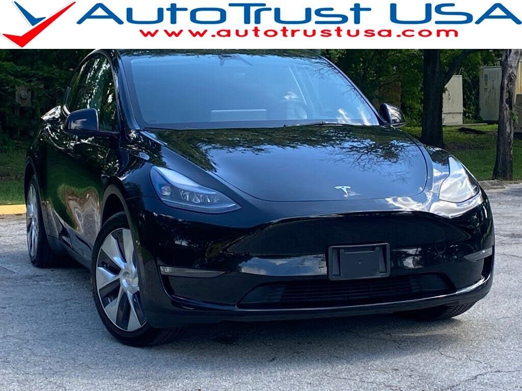 2024 TESLA Model Y