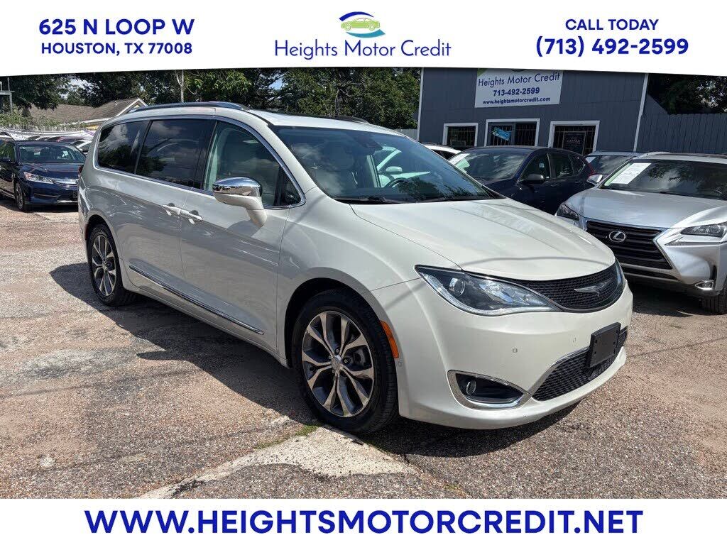 2017 CHRYSLER Pacifica