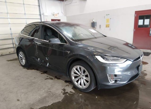 2016 TESLA Model X