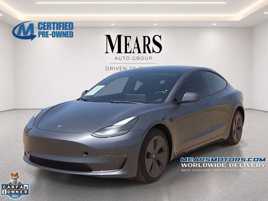 2022 TESLA Model 3