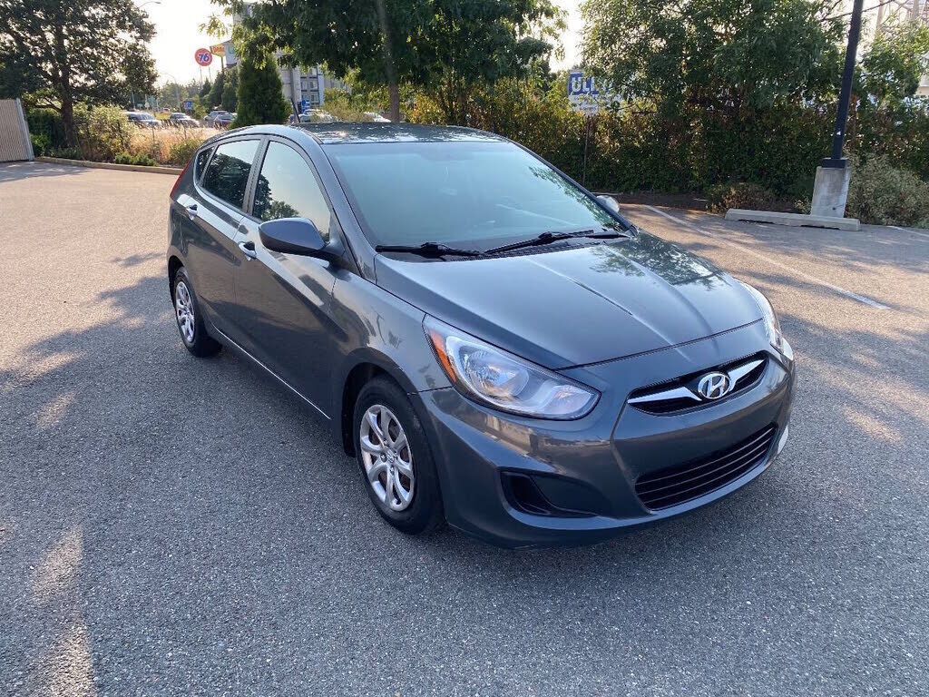 2013 HYUNDAI Accent