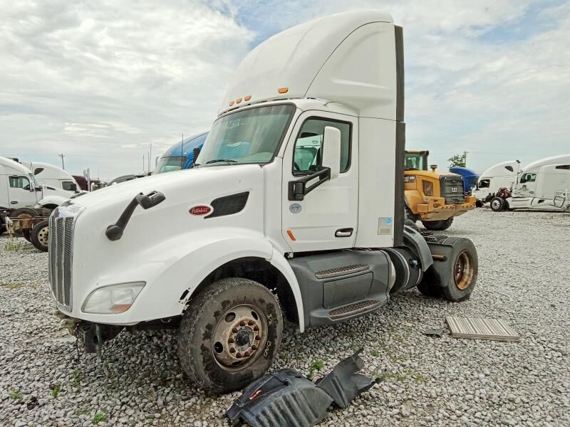 2018 PETERBILT 579