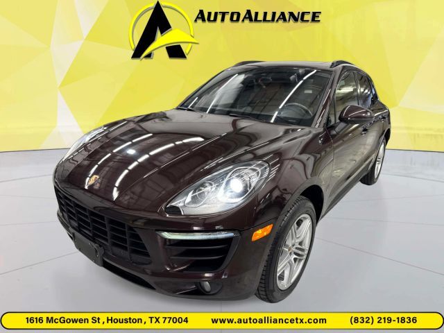 2017 PORSCHE Macan