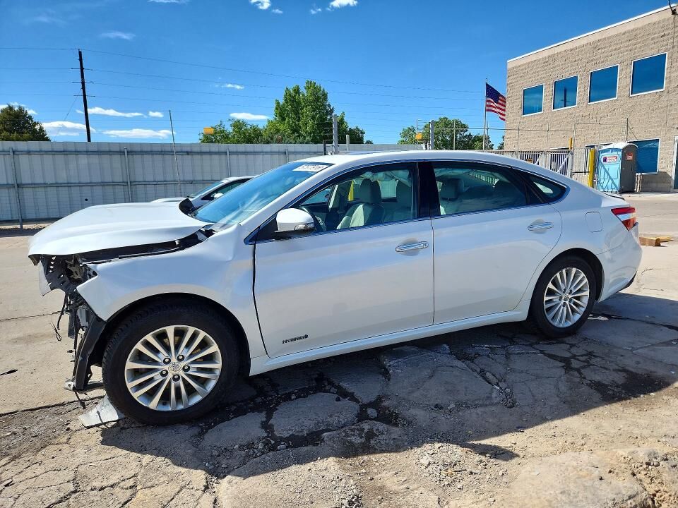 2014 TOYOTA Avalon