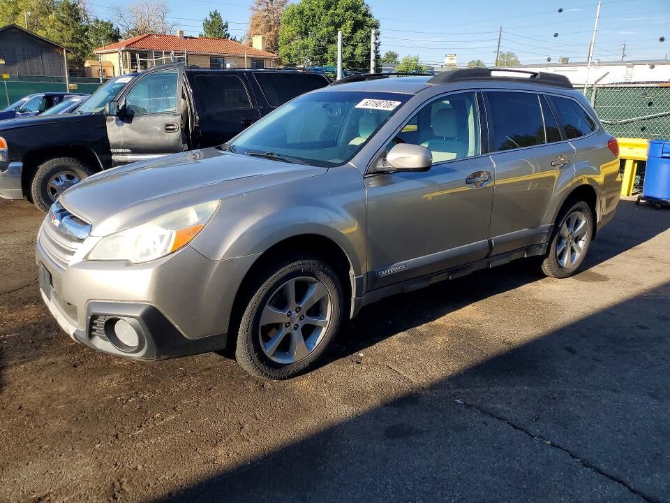 2014 SUBARU Outback