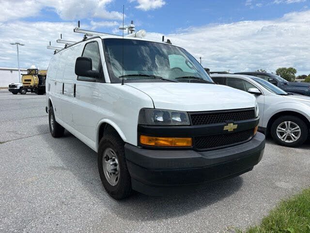 2020 CHEVROLET Express