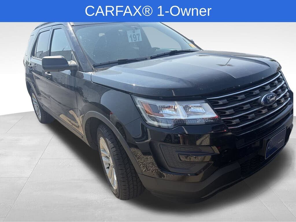 2017 FORD Explorer