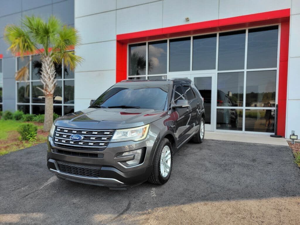 2017 FORD Explorer