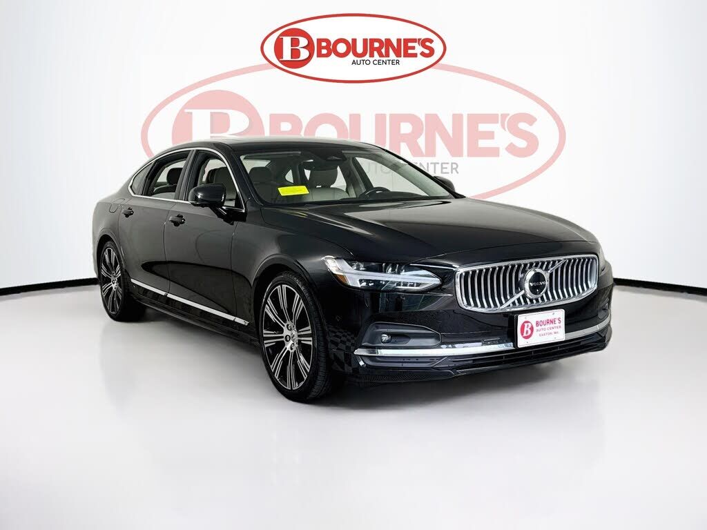 2023 VOLVO S90