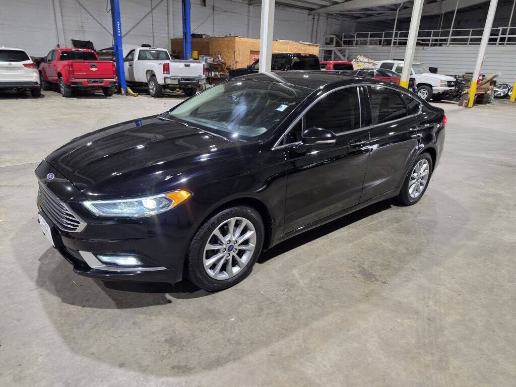 2017 FORD Fusion