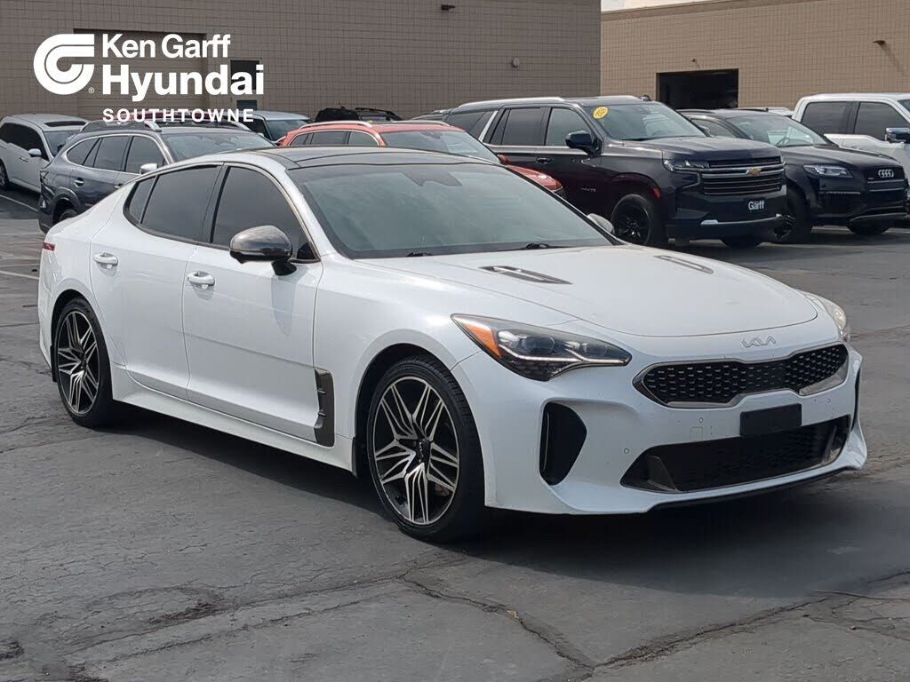 2022 KIA Stinger