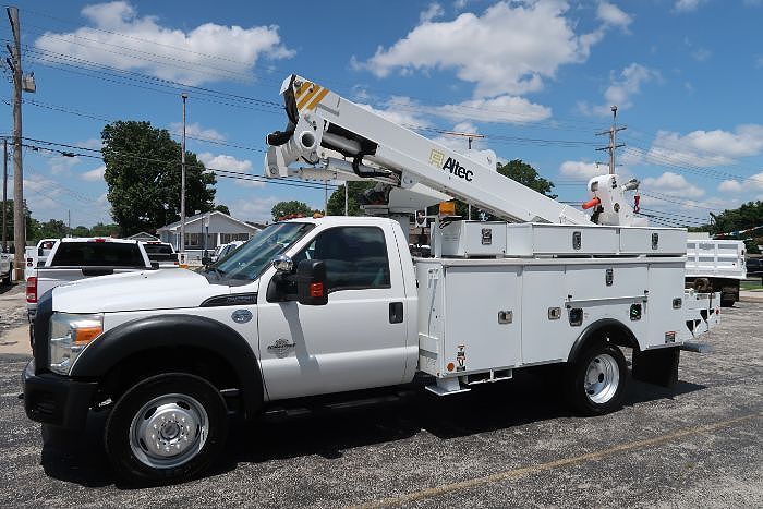 2015 FORD F-550