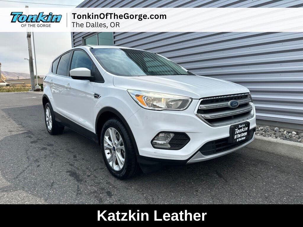 2017 FORD Escape
