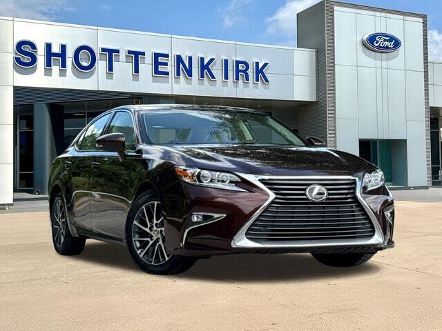2018 LEXUS ES
