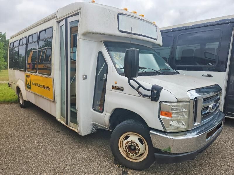 2016 FORD E-450