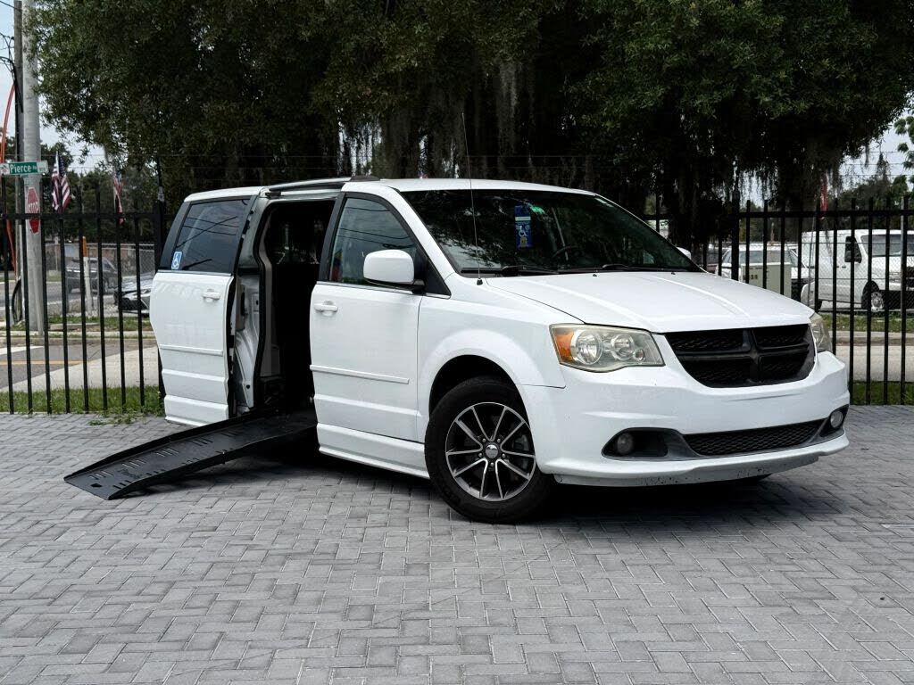 2017 DODGE Grand Caravan