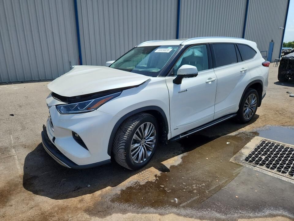 2021 TOYOTA Highlander