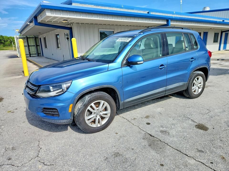 2017 VOLKSWAGEN Tiguan